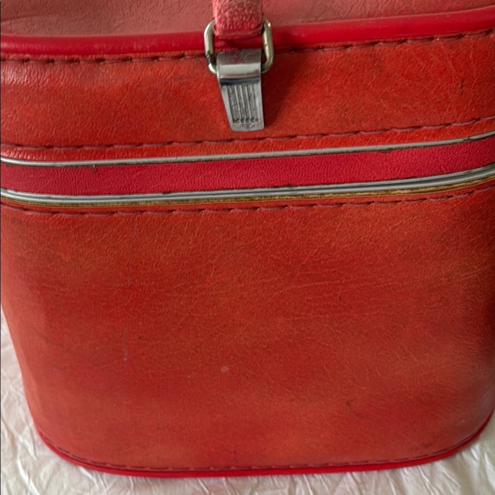Sears Feather lite Vintage Red Travel Case - Picture 8 of 12